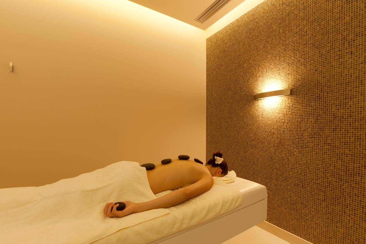 Boutique-5-Hotel-Sports-and-Entertainment-61