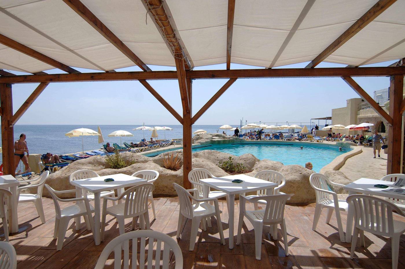Preluna-Hotel---Spa-Pool-5