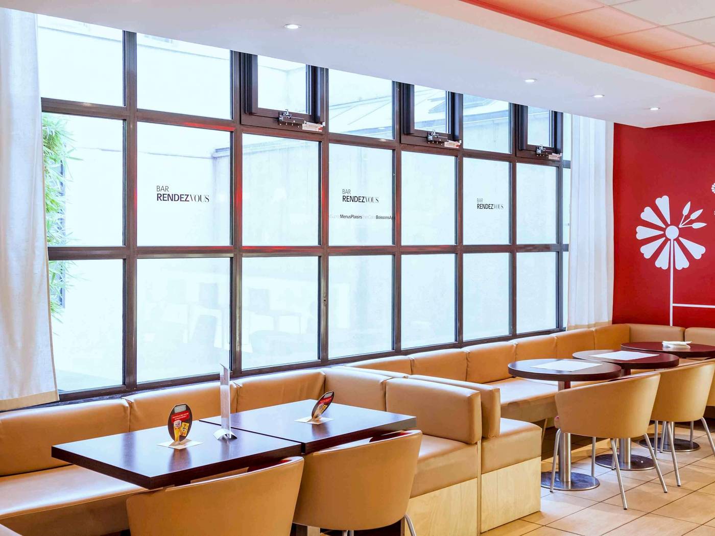 Ibis-Bastille-Opera-Bar-36