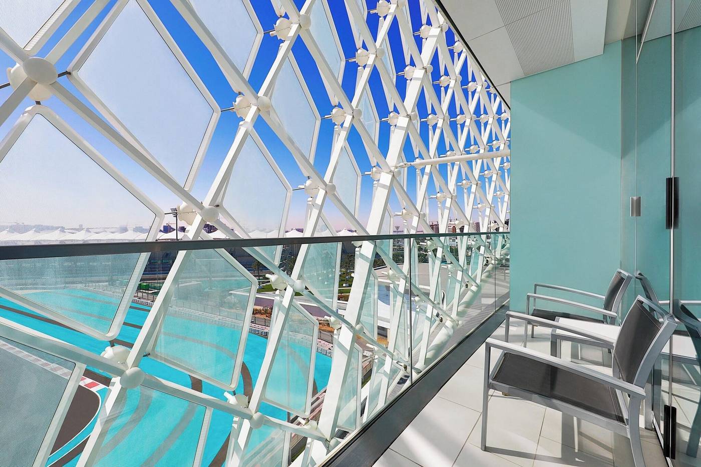 W-Abu-Dhabi---Yas-Island-Room-14