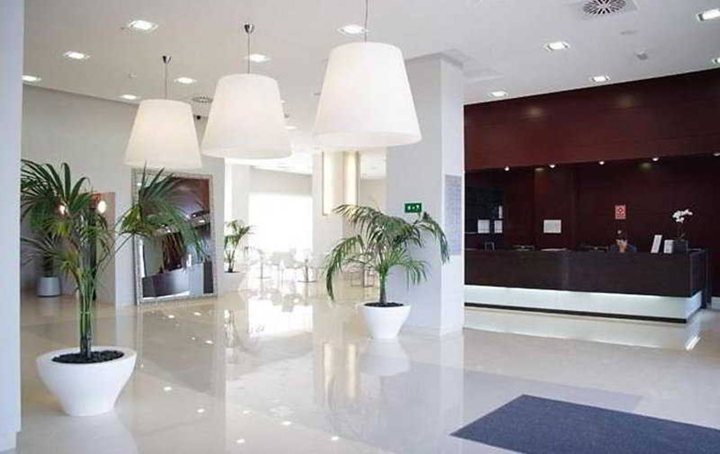 Europa-House-Sun-Beach-Lobby-24