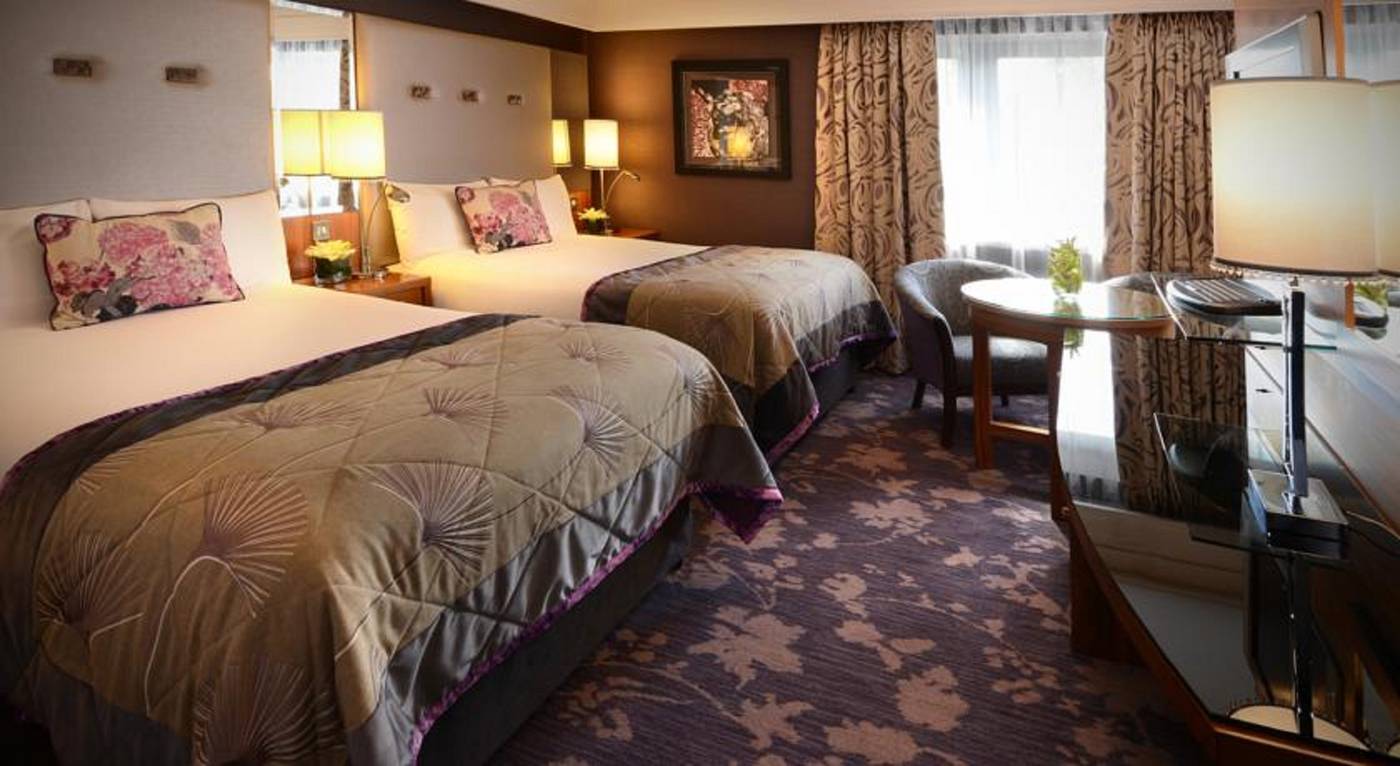 Clontarf-Castle-Room-19