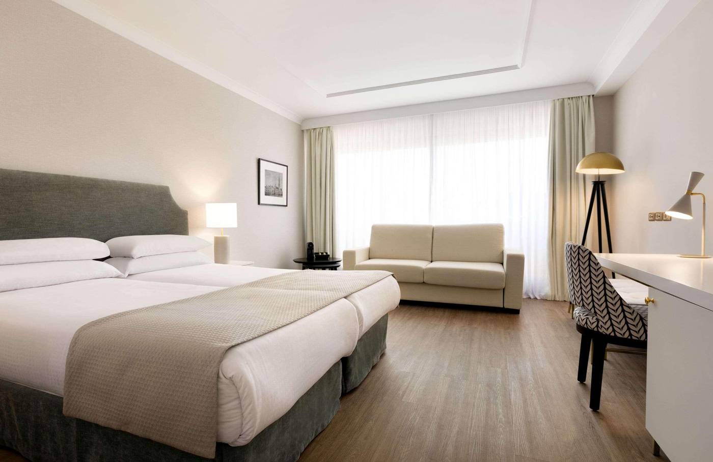 Hotel-Avenue-Louise-Brussels-Trademark-Collection-Room-17