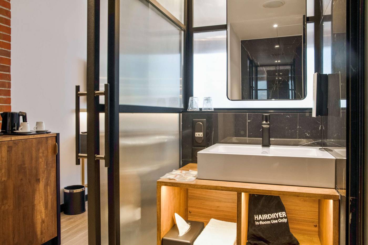 Golden-Tulip-Warsaw-Center-Room-42