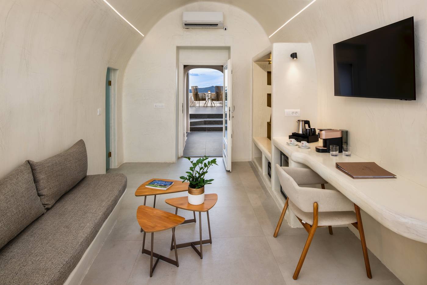 Athina-Repose-Suites-Room-73