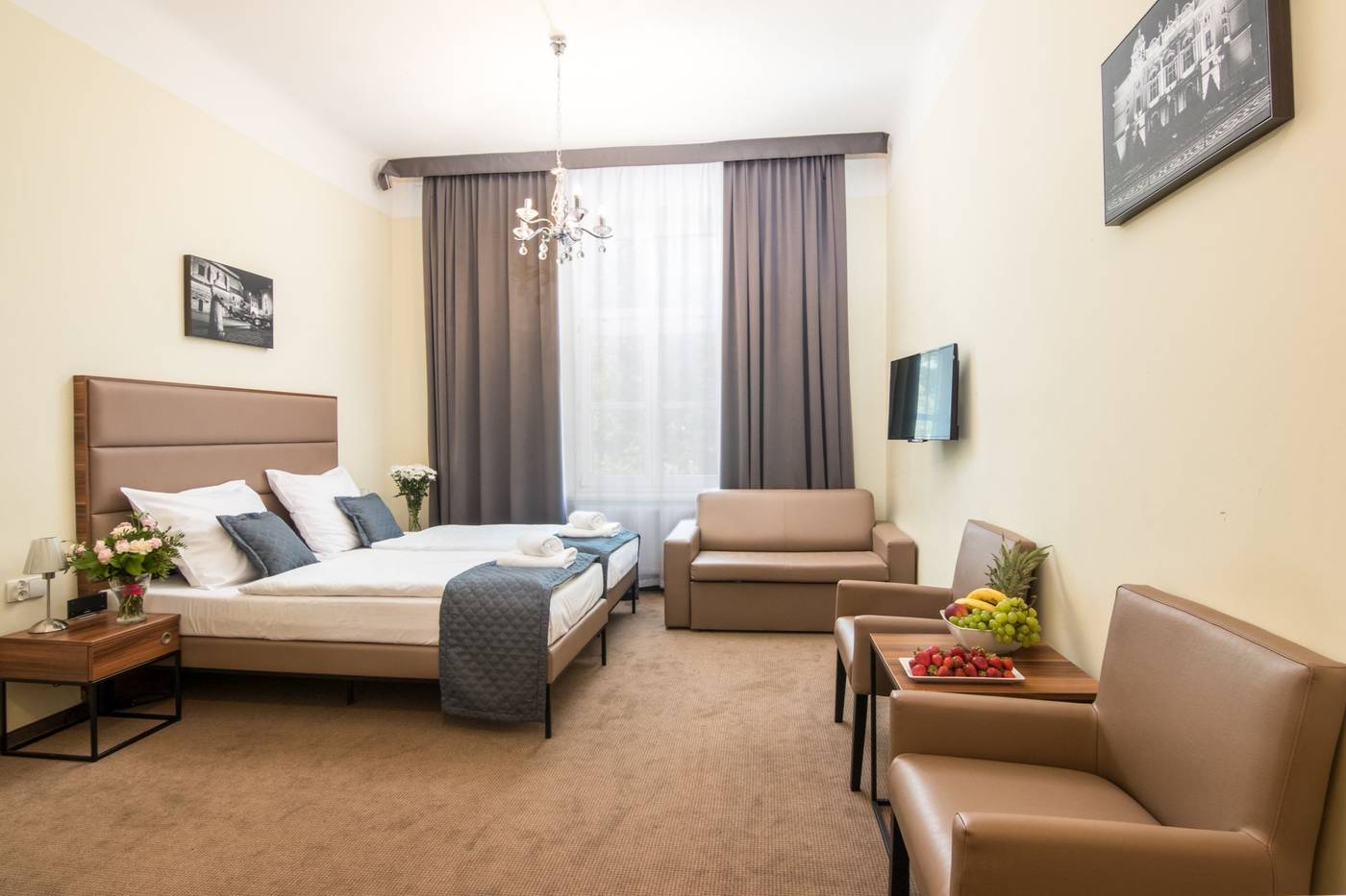 Aparthotel-Old-Town-Room-10