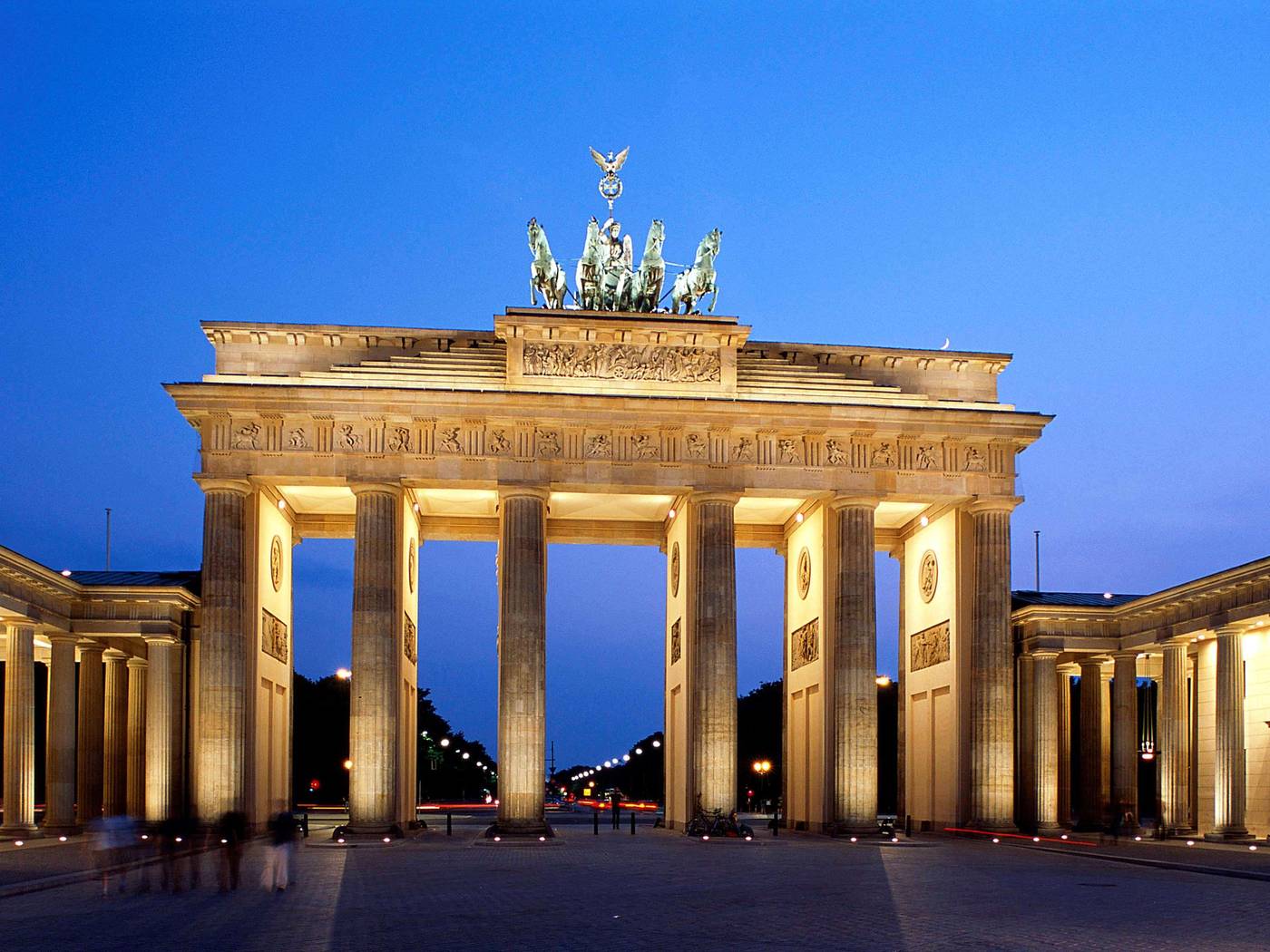 B-B-HOTEL-Berlin-City-West-Sports-and-Entertainment-39