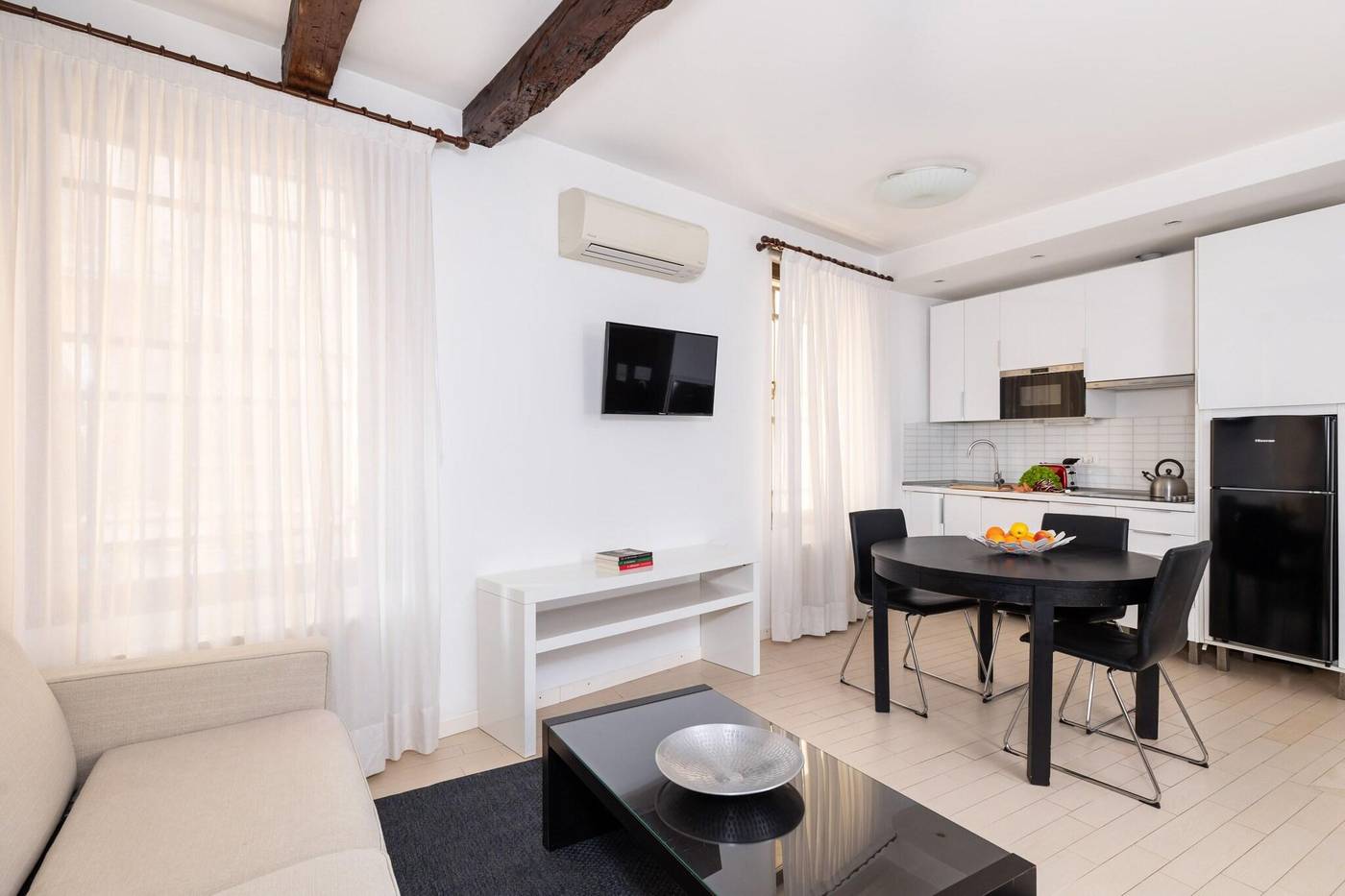 Residence-Ca--Foscolo-Room-18