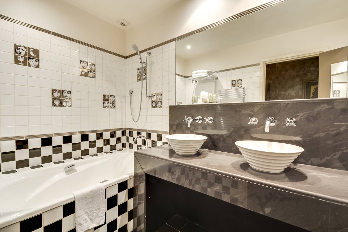 Villa-Lutece-Port-Royal-Room-21