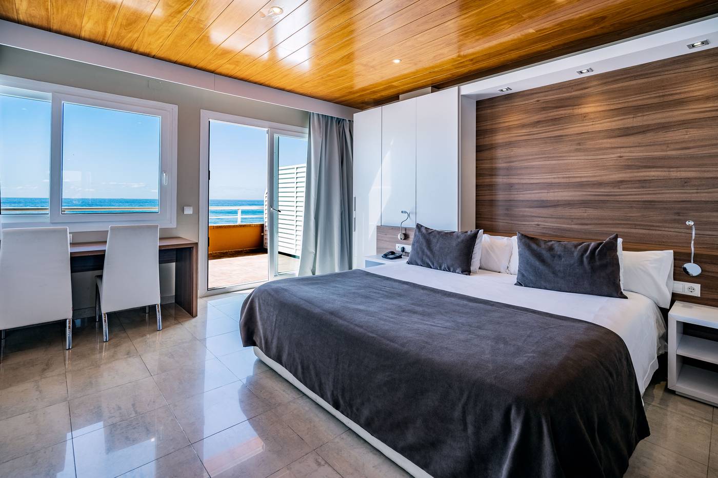 Sunway-Playa-Golf-Sitges-Room-37