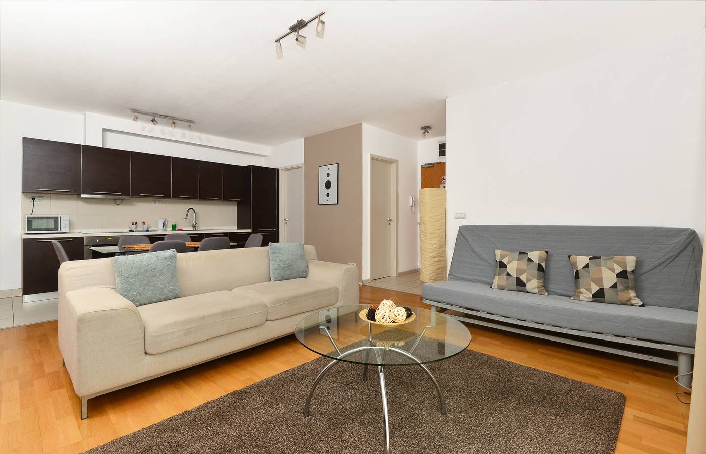 Quality-Point-Apartments-Room-13