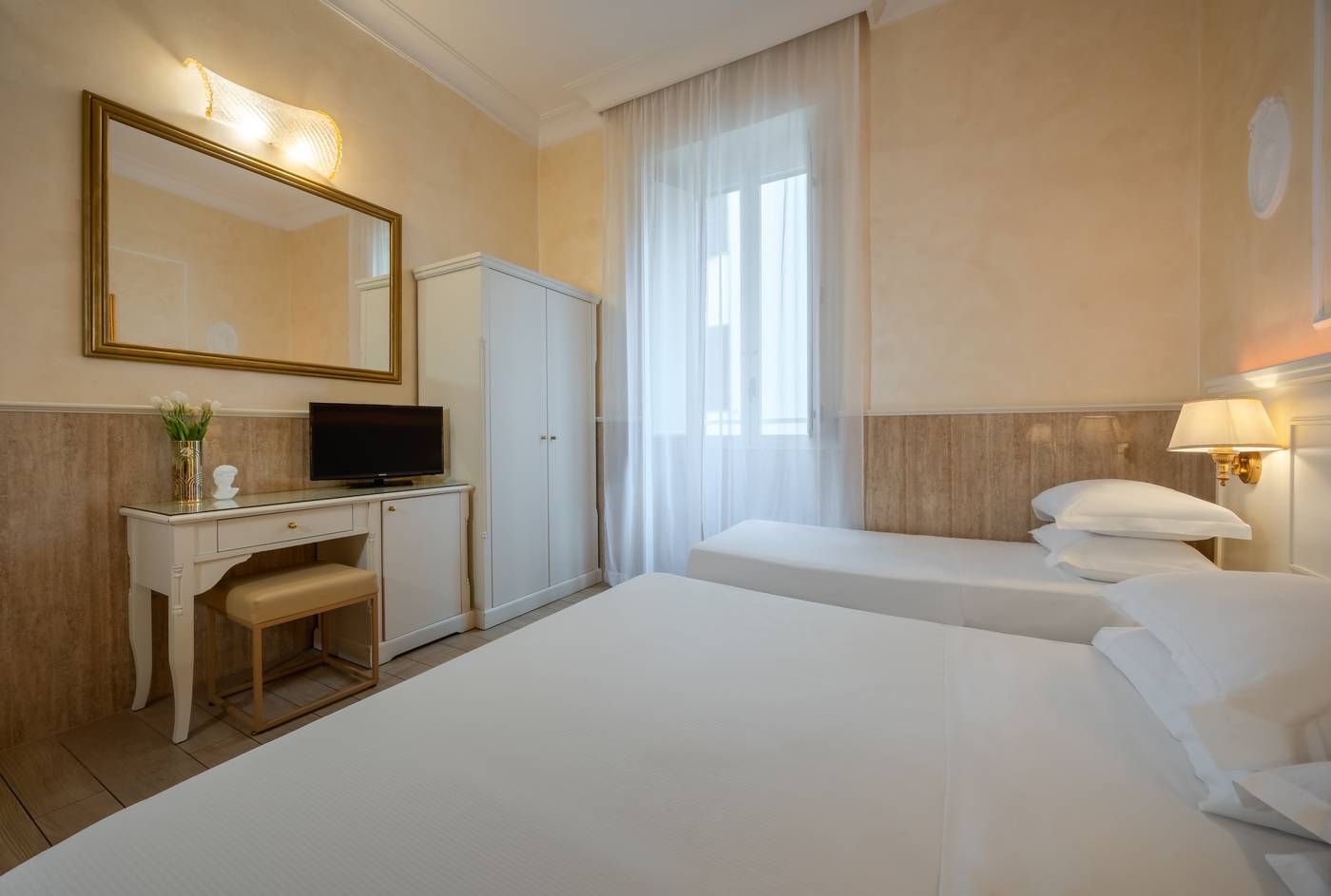 Palladium-Palace-Room-26