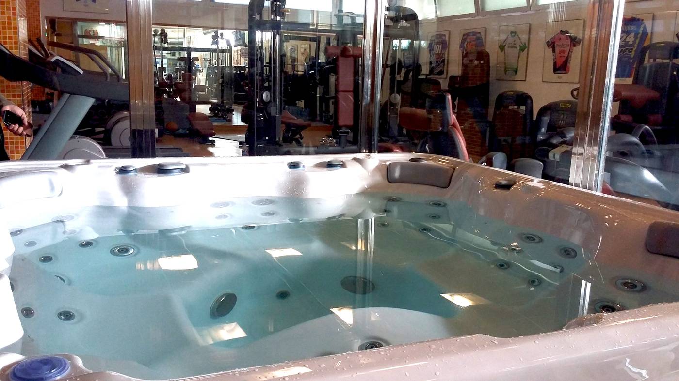 Intur-Orange-Sports-and-Entertainment-47