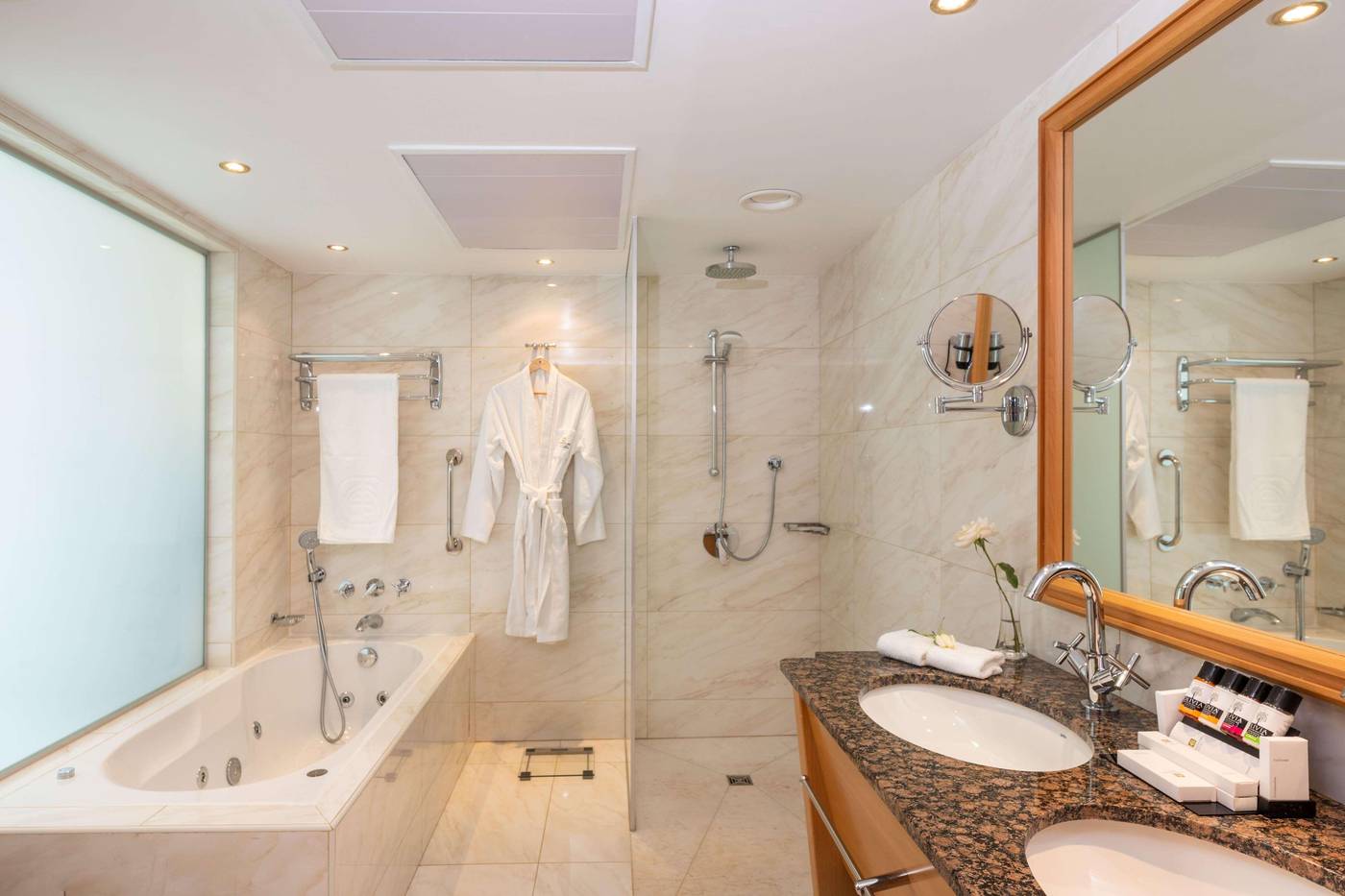 Constantinou-Bros-Athena-Royal-Beach-Hotel---Adults-Only-Room-40