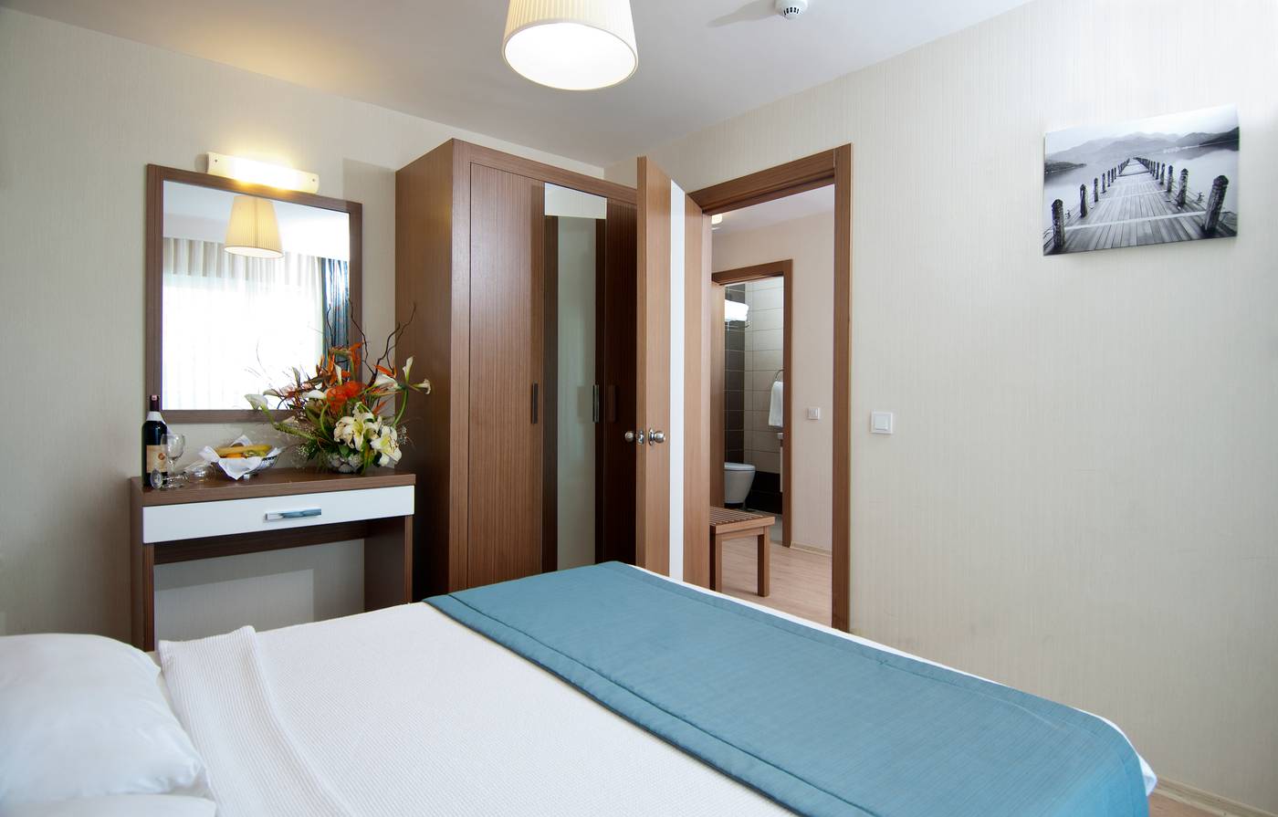 Supreme-Hotel-Room-18