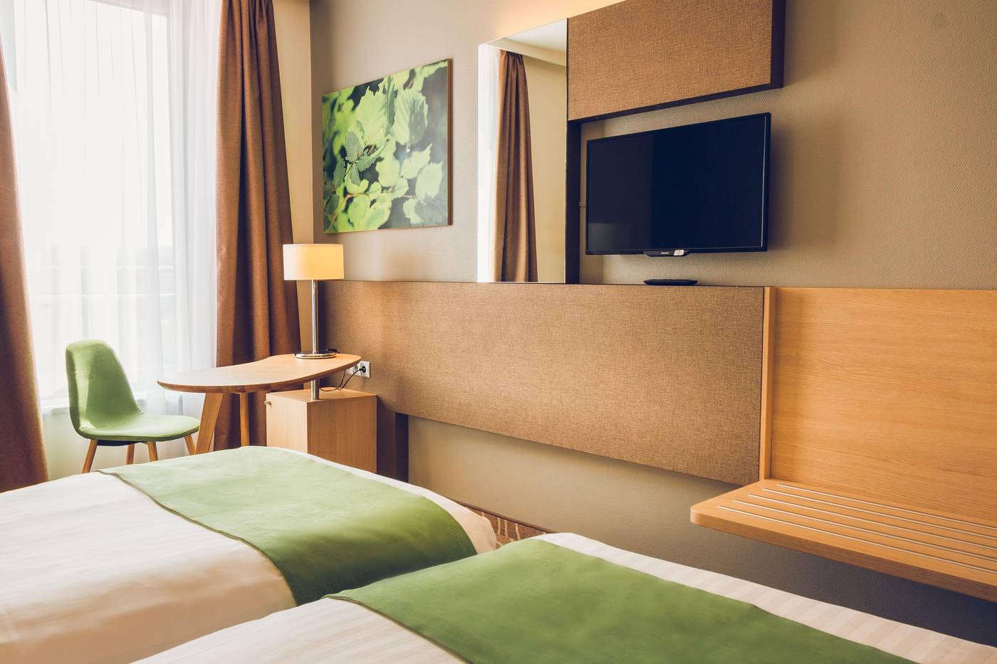 Holiday-Inn-Budapest---Budaors-Room-32