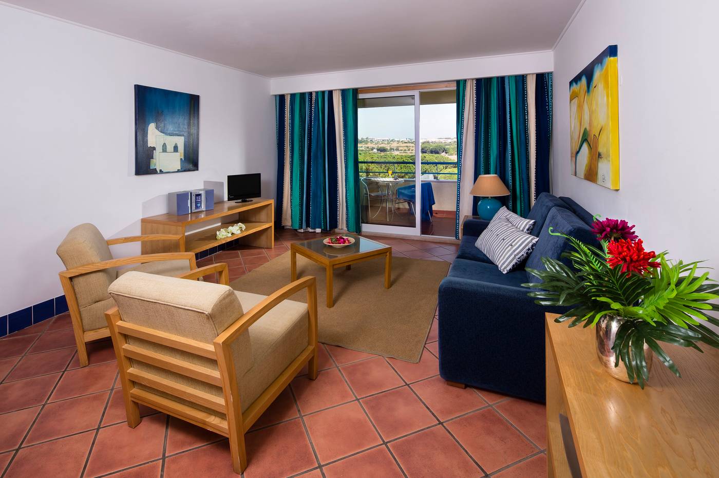 The-Patio-Suite-Hotel-Room-20