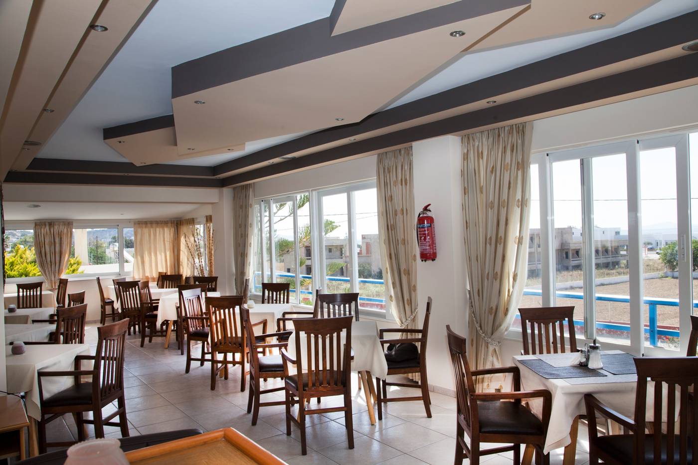 Athinoula-Bar-42