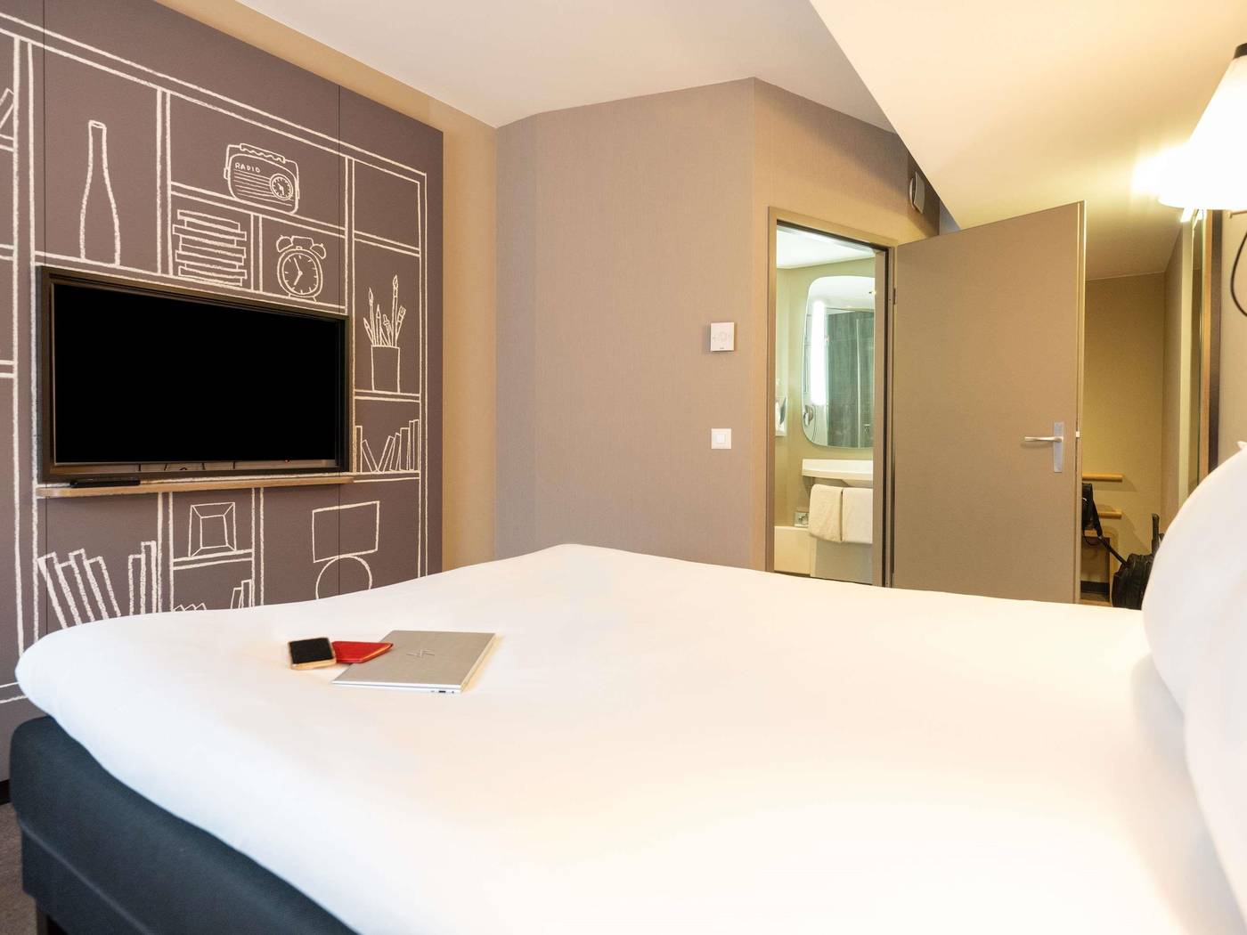 ibis-Geneve-Centre-Lac-Room-37