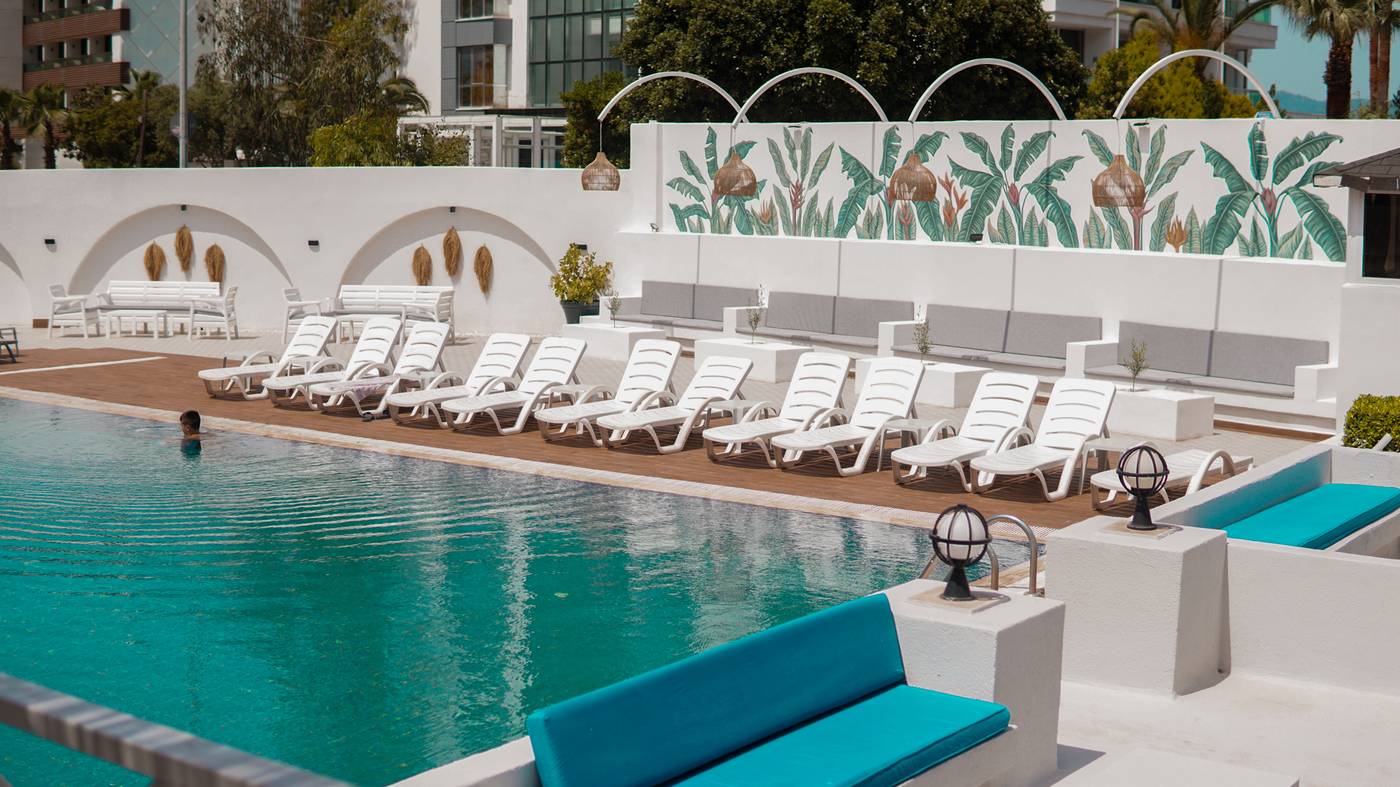 Club-Munamar-Beach-Resort-Pool-16