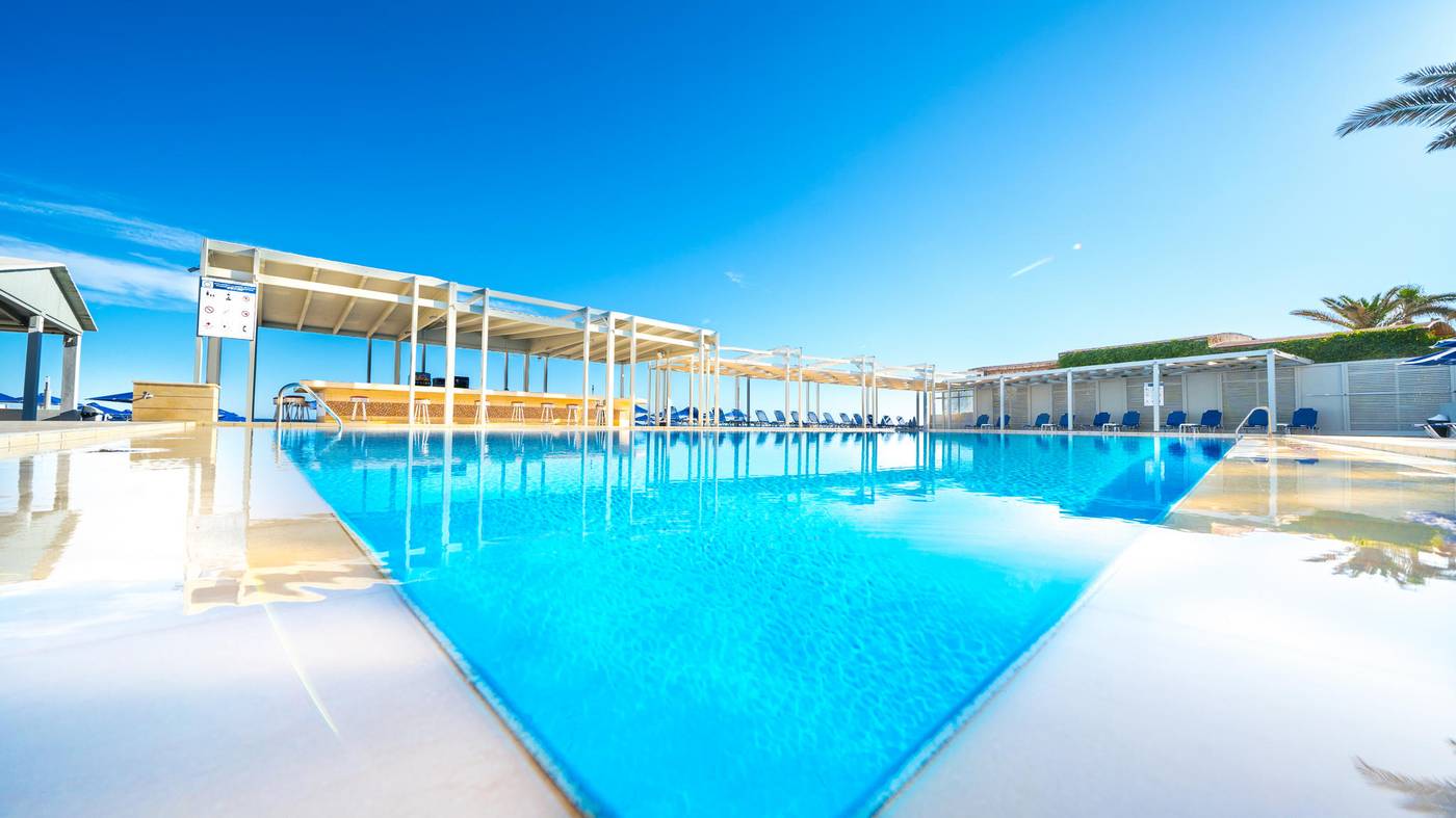 Adele-Beach-Hotel-Pool-5