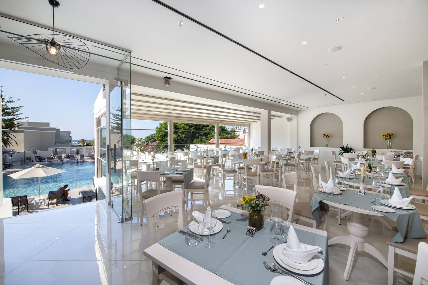 Vantaris-Luxury-Beach-Resort-Restaurant-71