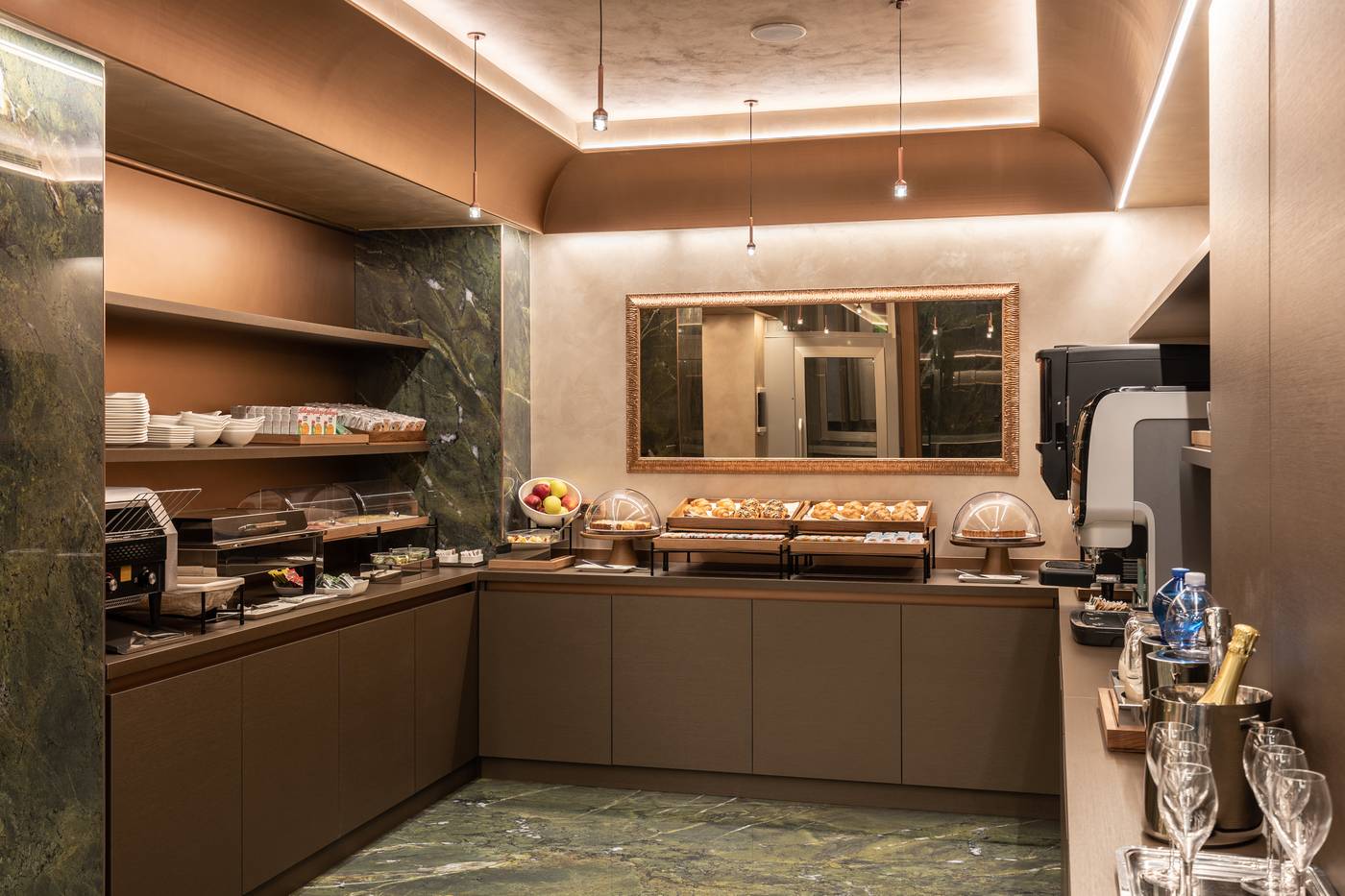 Ariston-Restaurant-37