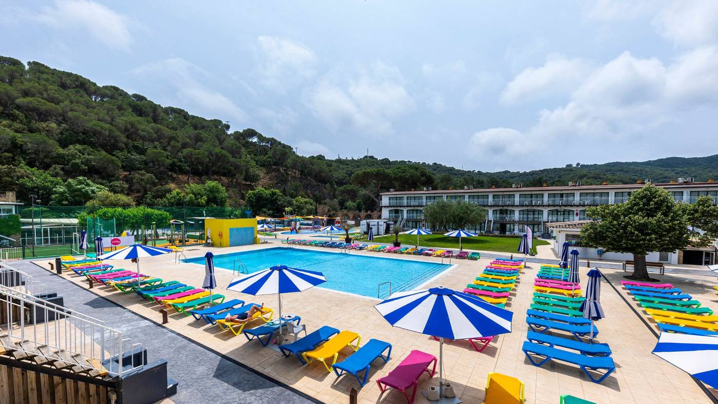 Medplaya-Sant-Eloi-Aparthotel-Pool-3