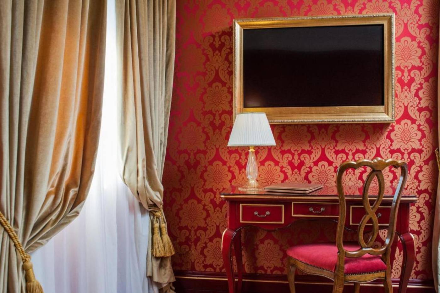 Ai-Reali-Hotel-Room-44