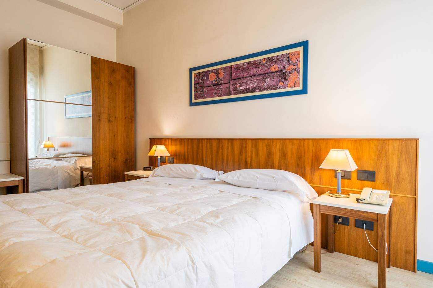 Europa-Palace-Room-9