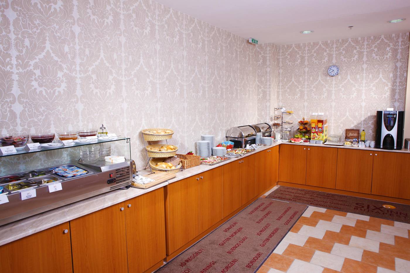 Six-Inn-Hotel-Restaurant-21