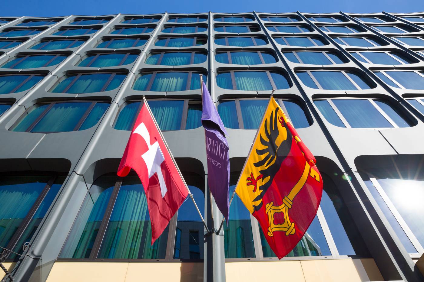 Warwick-Geneva-General-view-2