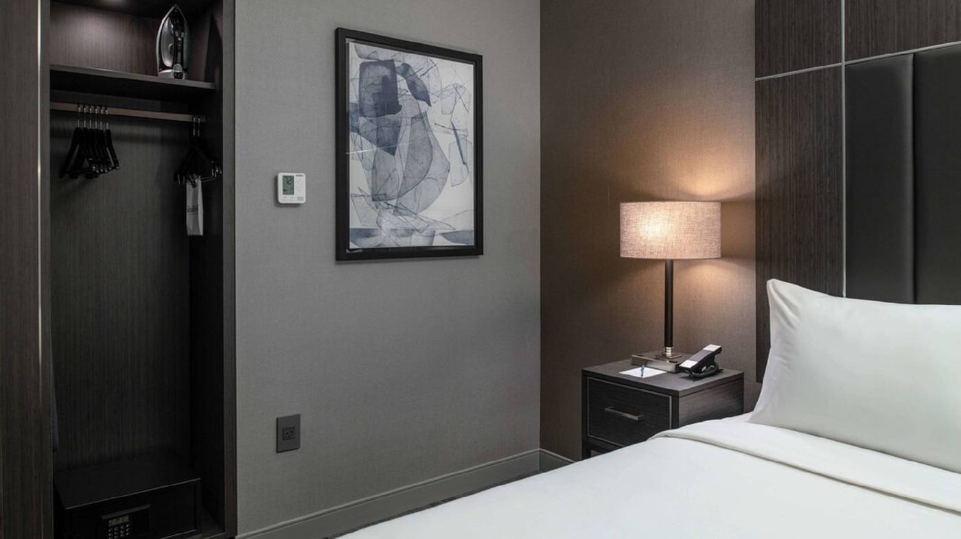 Fairfield-Boston-Medford-Room-20