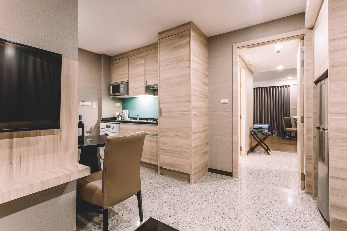 Adelphi-Suites-Bangkok-Room-37