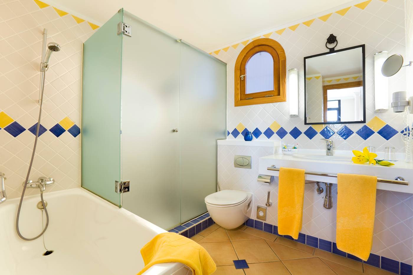 Seaside-Sandy-Beach-Hotel-Room-22
