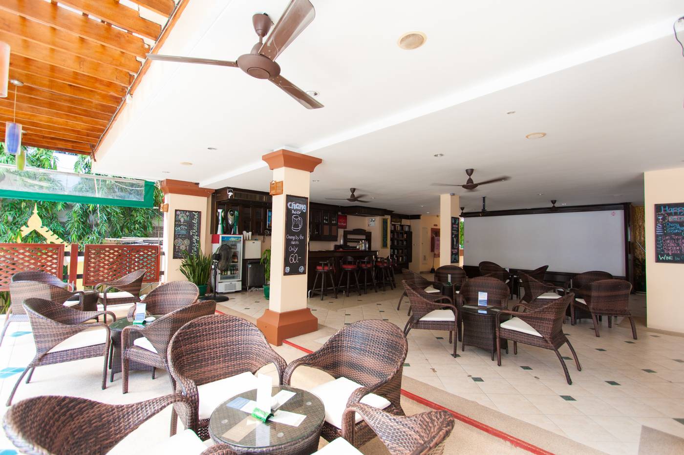 Karon-Sea-Sands-Resort---Spa-Lobby-45