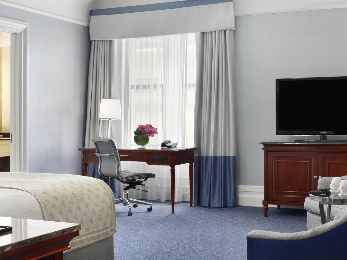 The-Fairmont-Copley-Plaza-Room-33
