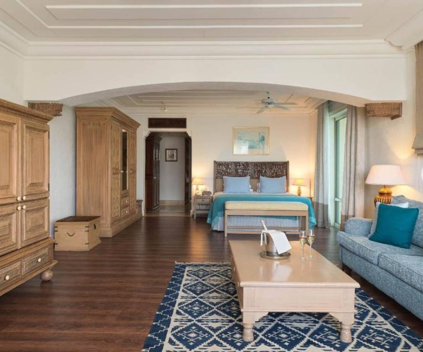 Columbia-Beach-Resort-Room-26