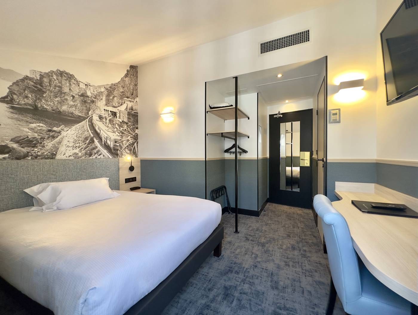 Appia-La-Fayette-Room-9