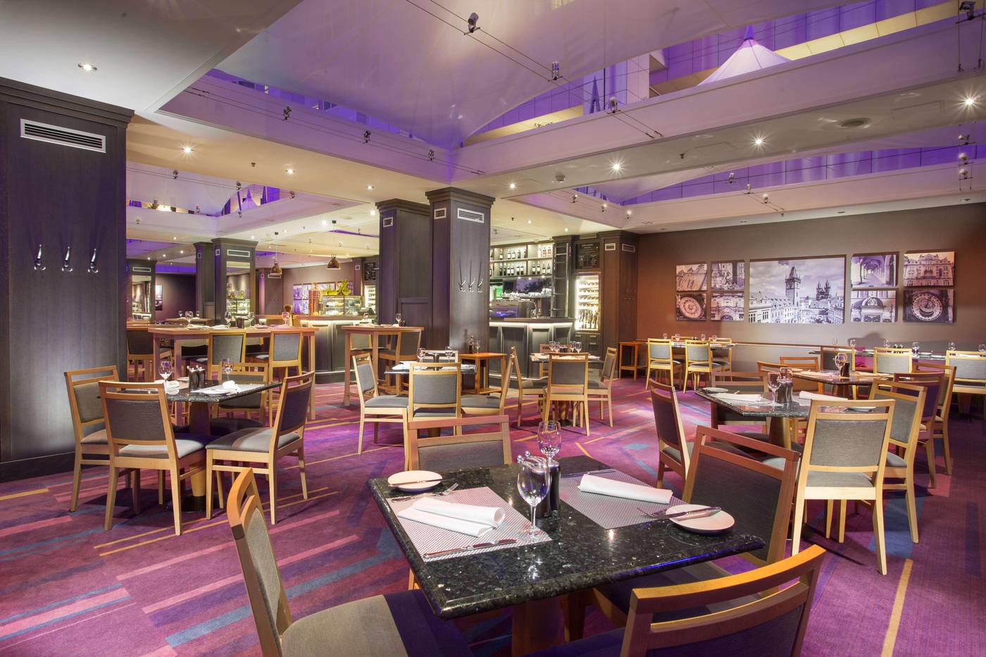 Hilton-Prague-Restaurant-15
