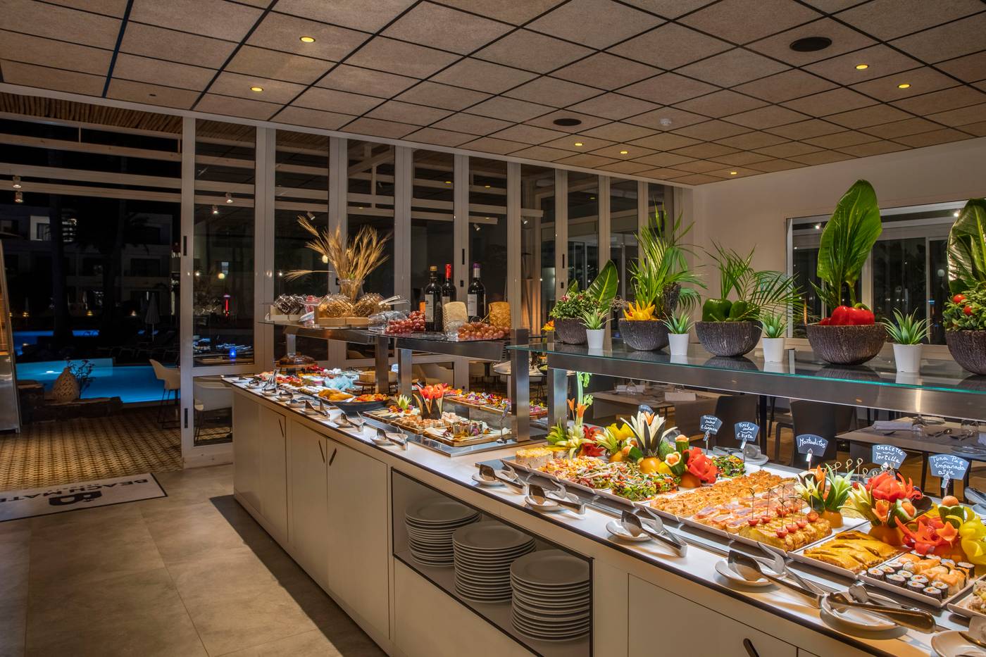 Oasis-Lanz-Beach-Mate-Restaurant-50