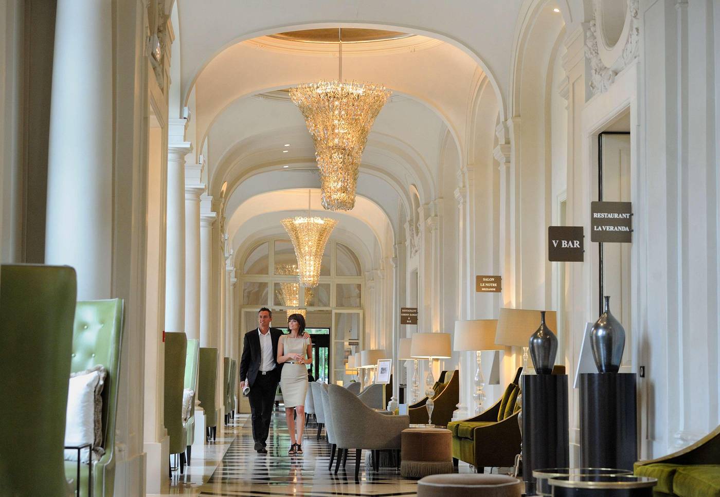 Waldorf-Astoria-Versailles---Trianon-Palace-Lobby-18