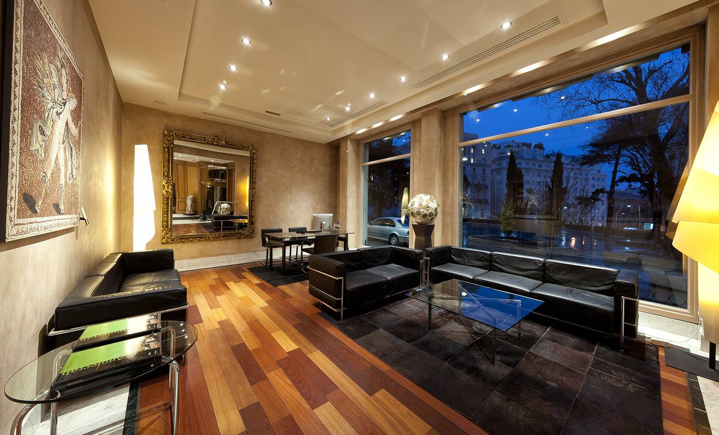 Hotel-Villa-Real-Lobby-14