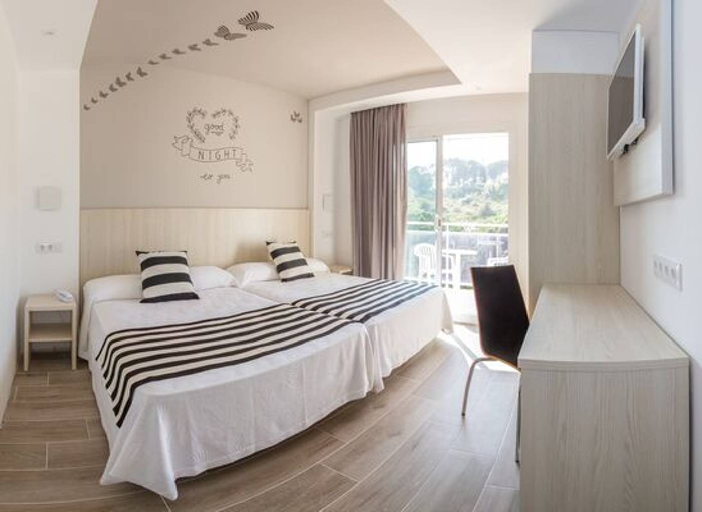 Sorra Daurada - Triple Room with Sea View and Balcony or Terrace