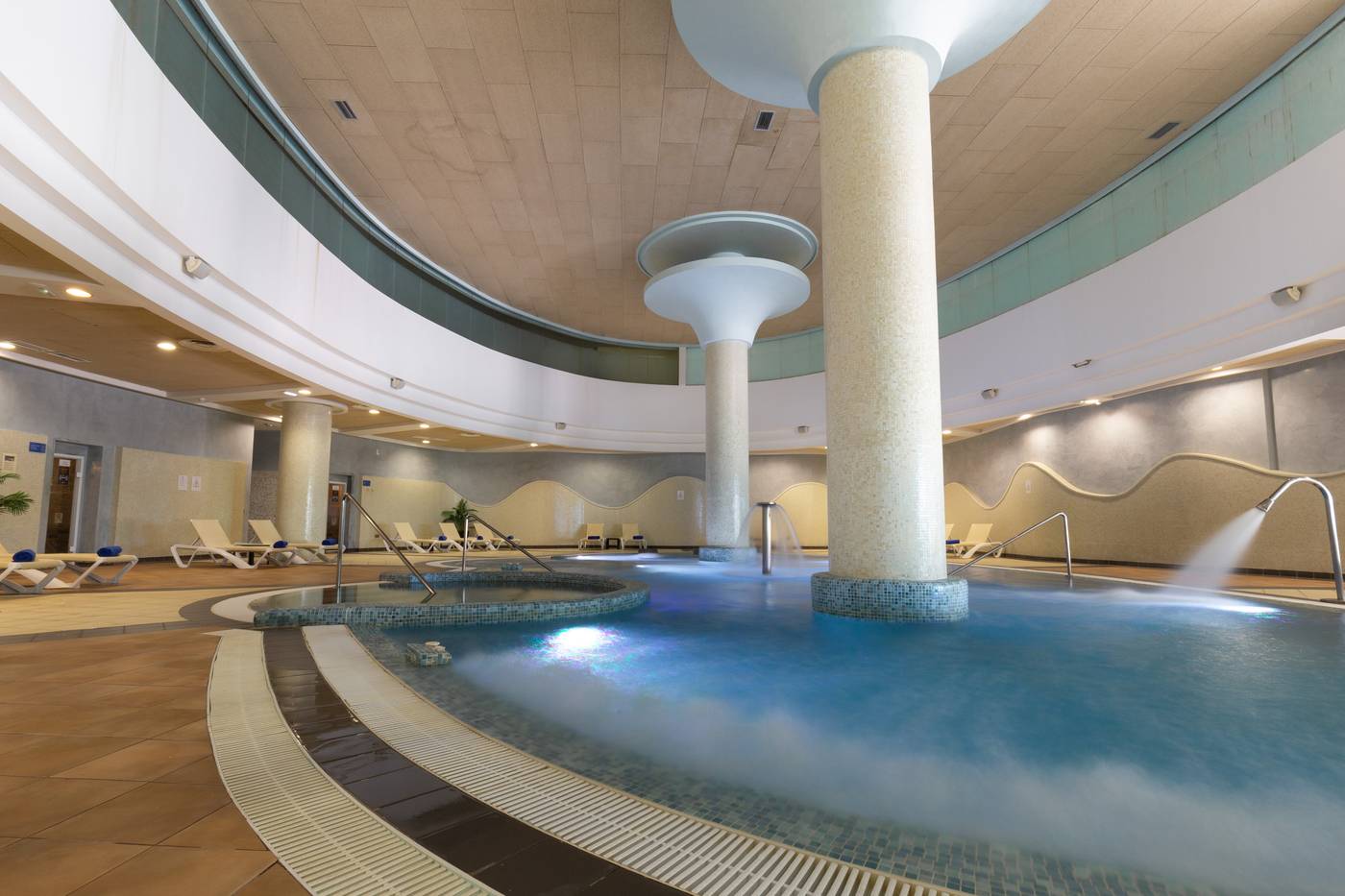 Hotel-R2-Pajara-Beach-Sports-and-Entertainment-28