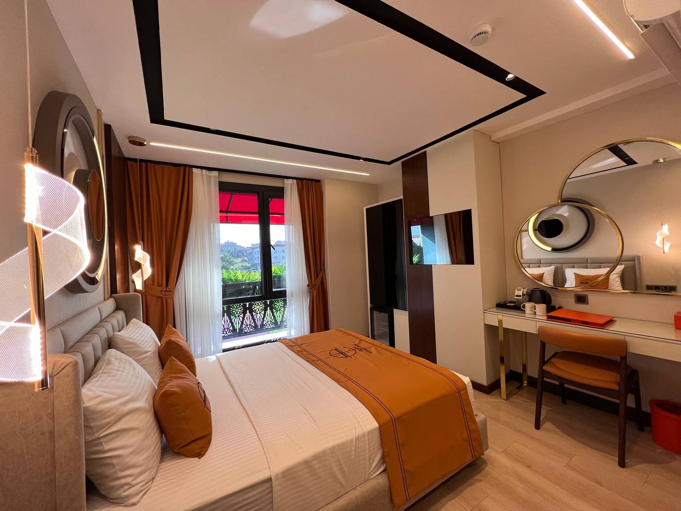 Elysian-Airport-Hotel-Room-25