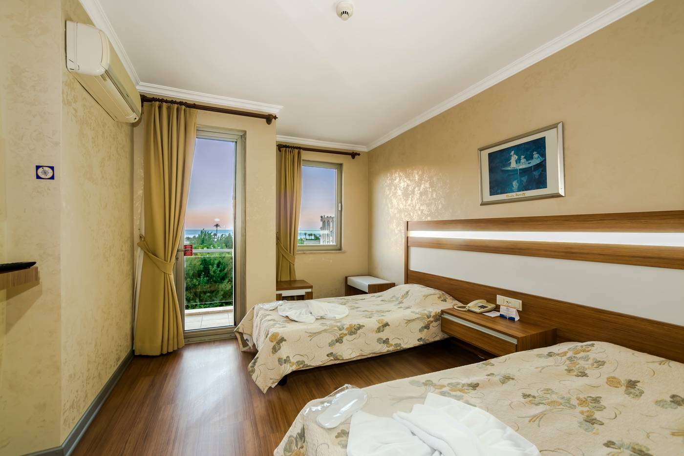 Santa-Marina-Hotel-Room-7