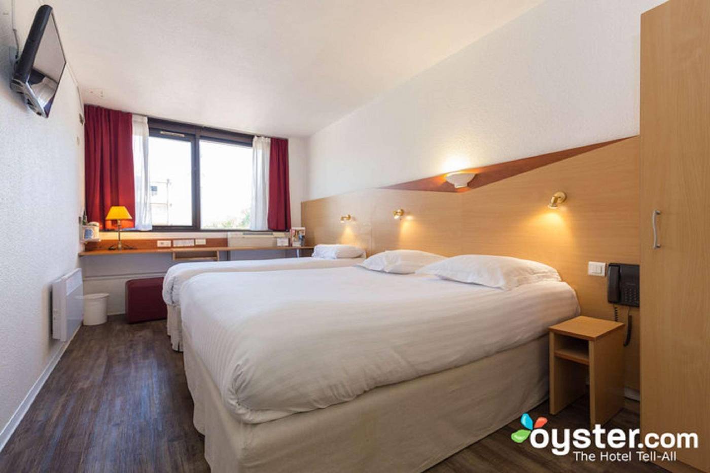 Kyriad-Nice-Ouest-Stade-Saint-Isidore-Room-10
