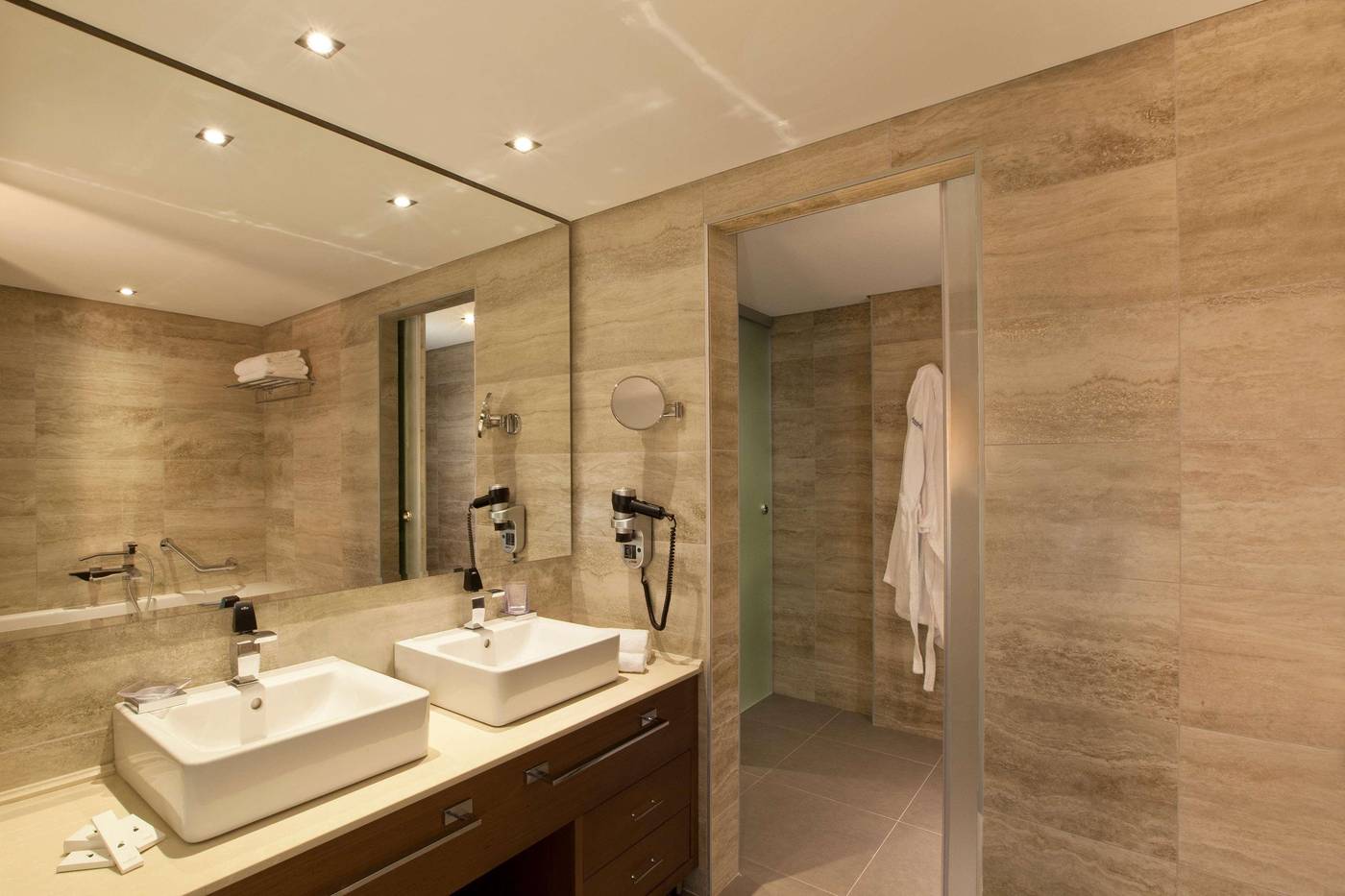 Boutique-5-Hotel-Room-42