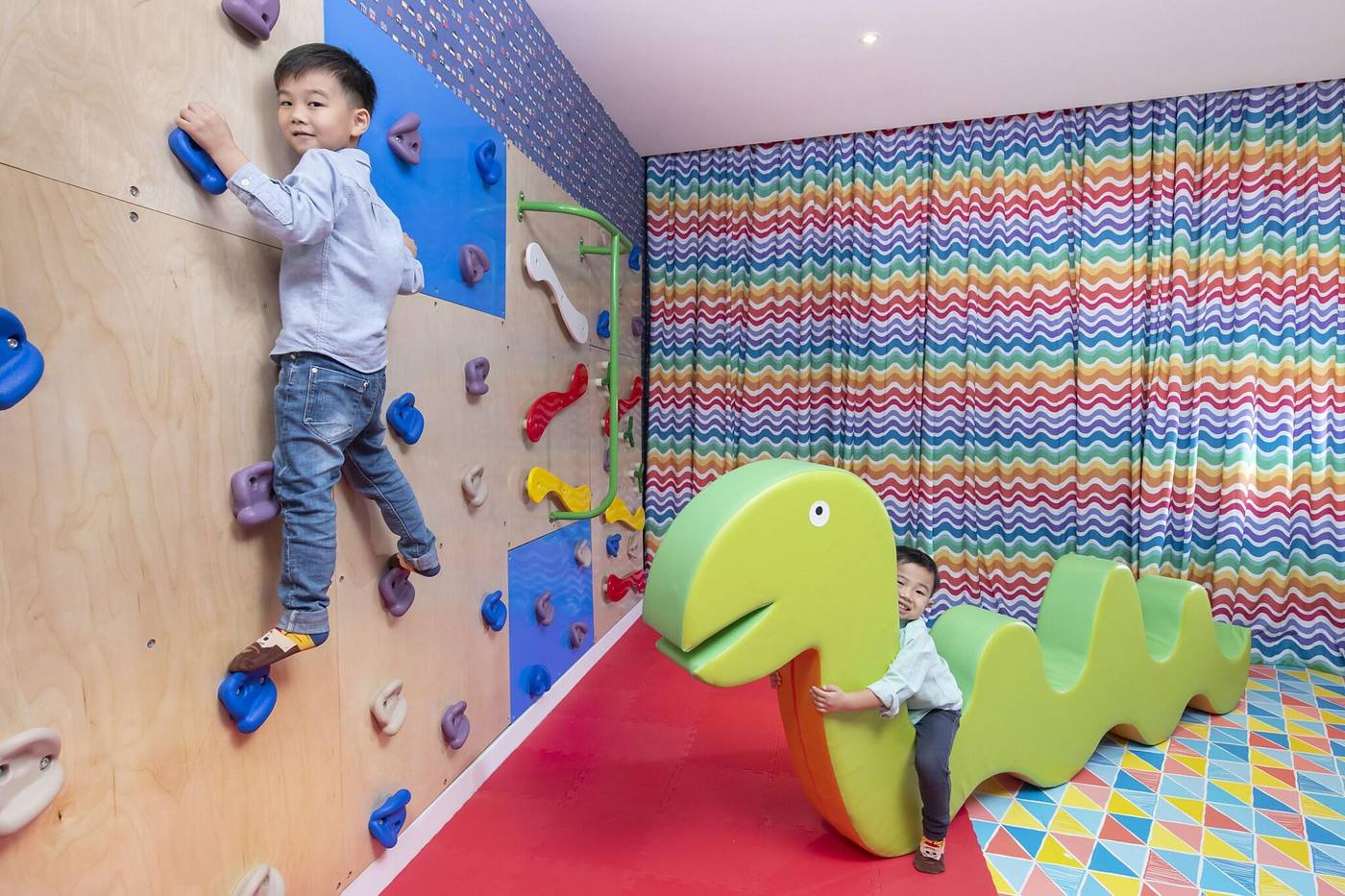 Dorsett-Tsuen-Wan-Hong-Kong-Sports-and-Entertainment-44